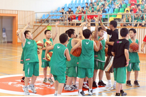 暑期怎么过?参加上海篮球培训班健康过暑期